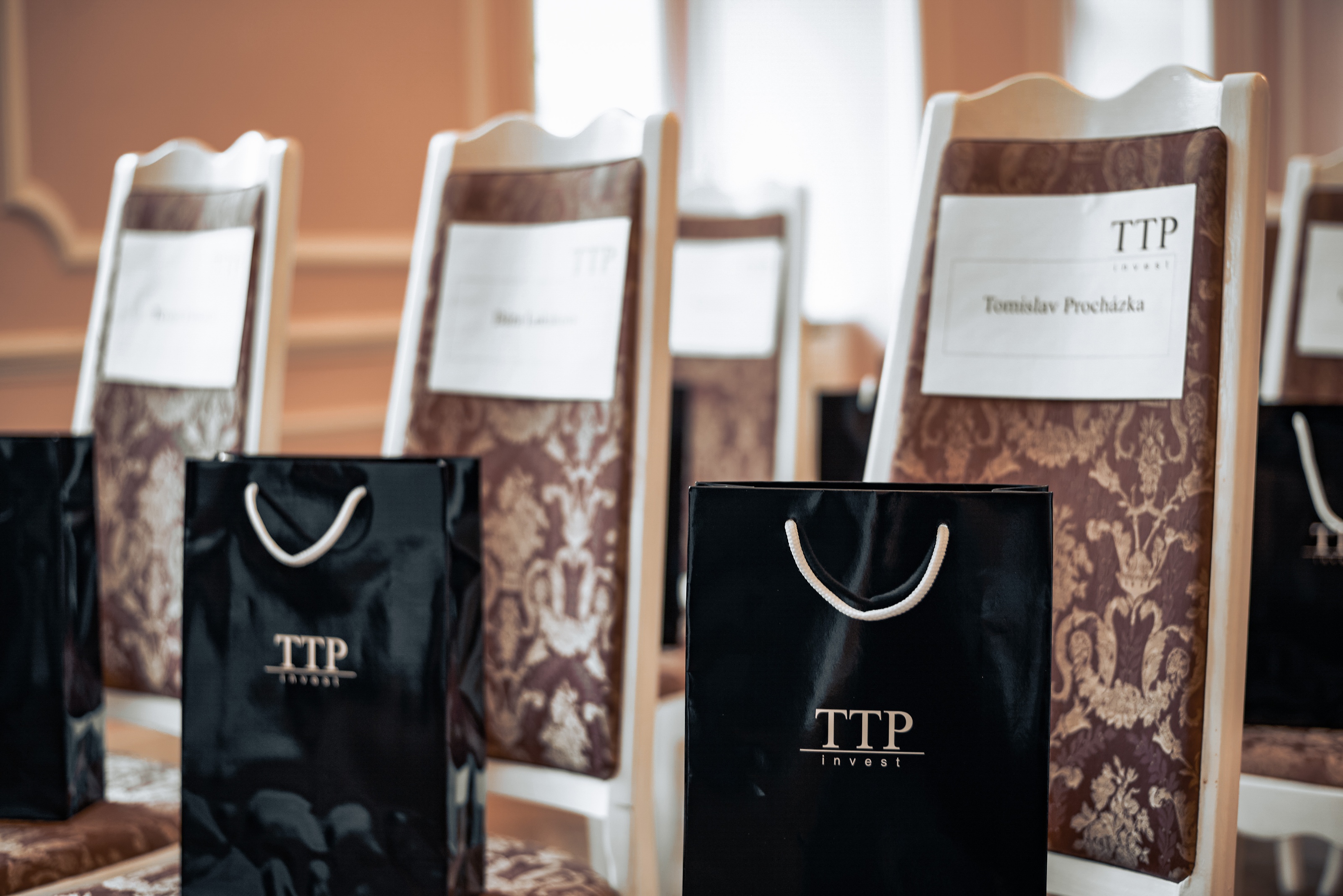 Hartigovský palác - Pink Hall